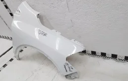 Крылья для Suzuki SX4 2010 года на фотографиях