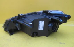 Фара ксенон левая для Volkswagen Polo 2013 года на фотографиях