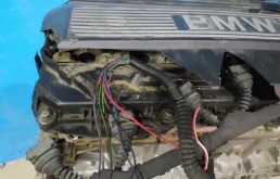 Двигатель без навесного для BMW 5er 2004 года на фотографиях