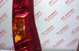 Фонарь правый для Nissan X-Trail 2014 года на фотографиях