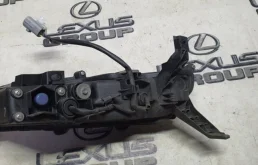 Противотуманка (ПТФ) передняя правая для Lexus RX 2017 года на фотографиях