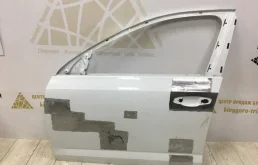 Стекла и зеркала для Skoda Octavia 2018 года на фотографиях