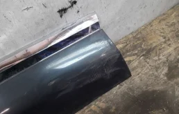 Накладка на дверь передняя левая для Volkswagen Touareg 2018 года на фотографиях