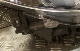 Фара ксенон левая для Mazda CX 5 2011 года на фотографиях