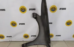 Крылья для Volvo S40 2012 года на фотографиях