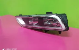 Противотуманка (ПТФ) передняя левая для Volkswagen Passat 2015 года на фотографиях