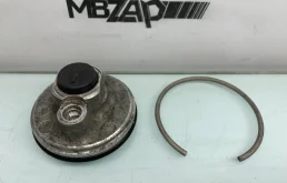 Амортизатор передний правый для Mercedes-Benz S class 2011 года на фотографиях