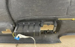 Обшивка крыши (потолок) для Volkswagen Touareg 2013 года на фотографиях