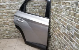 Дверь задняя правая для Hyundai Tucson 2021 года на фотографиях