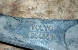 Рычаг передний правый нижний для Volvo XC90 2008 года на фотографиях