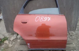 Двери для Audi A4 1996 года на фотографиях