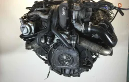 Двигатель для Audi A6 2000 года на фотографиях