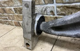 Рычаг передний правый нижний для Volvo XC90 2018 года на фотографиях