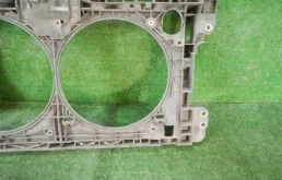 Панель радиатора (телевизор) для Nissan Teana 2017 года на фотографиях