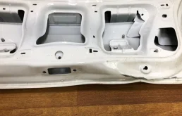 Дверь багажника для Volkswagen Polo 2011 года на фотографиях