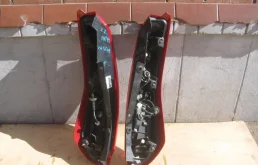 Фонарь внешний правый для Nissan X-Trail 2012 года на фотографиях