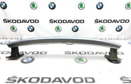 Усилитель заднего бампера для Skoda Octavia 2009 года на фотографиях