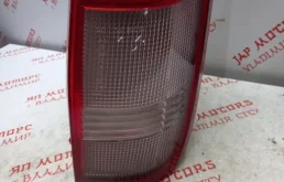 Фонарь внешний правый для Nissan X-Trail 2005 года на фотографиях