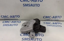 Замок багажника для Volvo S40 2011 года на фотографиях