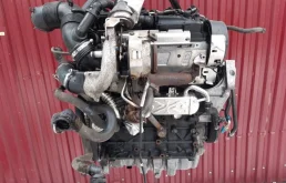 Двигатель без навесного для Volkswagen Caddy 2019 года на фотографиях