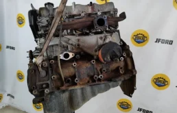 Двигатель без навесного для Mazda MPV 1998 года на фотографиях