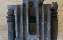 Суппорт задний правый для Skoda Octavia 2009 года на фотографиях