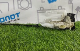 Замок передней левой двери для Volkswagen Passat 2010 года на фотографиях