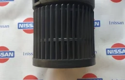 Мотор отопителя для Nissan Qashqai 2018 года на фотографиях