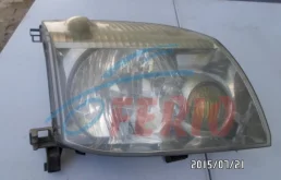 Фара левая для Nissan X-Trail 2005 года на фотографиях