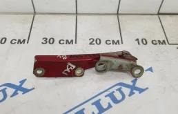 Петля капота левая для Volvo S40 на фотографиях