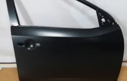 Дверь передняя правая для Kia Cerato 2010 года на фотографиях