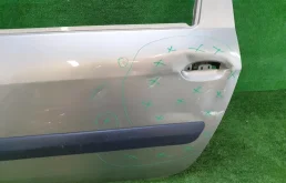 Дверь задняя левая для Renault Logan 2017 года на фотографиях