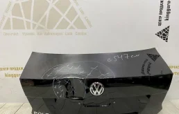 Крышка багажника для Volkswagen Polo 2017 года на фотографиях
