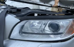 Фара левая для Volvo S80 2010 года на фотографиях