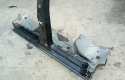 Стойка кузова центральная левая для Volkswagen Polo на фотографиях