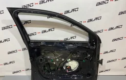 Дверь передняя левая для Volkswagen Jetta 2006 года на фотографиях