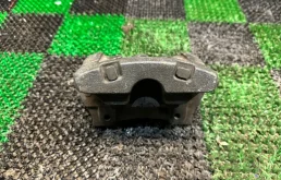 Суппорт задний правый для Lexus IS 2010 года на фотографиях