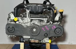 Двигатель без навесного для Subaru Legacy 2015 года на фотографиях