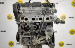 Двигатель без навесного для Citroen Berlingo 2006 года на фотографиях