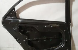 Дверь задняя левая для Kia Cerato 2010 года на фотографиях