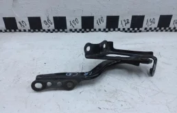 Петля капота правая для Toyota RAV4 на фотографиях