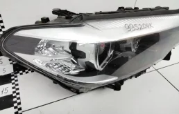 Фара ксенон правая для BMW 5er 2018 года на фотографиях