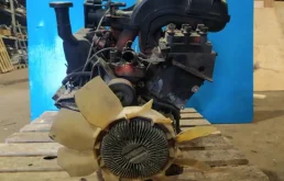 Двигатель без навесного для Ford Explorer 2003 года на фотографиях