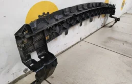 Усилитель переднего бампера для Volvo XC90 2018 года на фотографиях