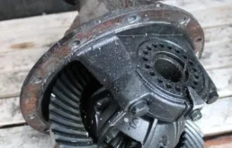 Редуктор заднего моста для Mitsubishi Pajero 2001 года на фотографиях