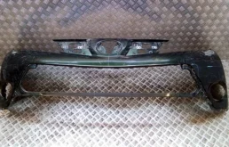 Бампер передний для Toyota RAV4 2014 года на фотографиях