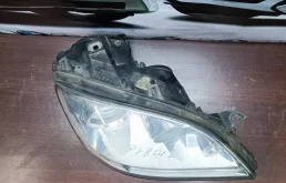 Фара правая для Mercedes-Benz M class 2005 года на фотографиях