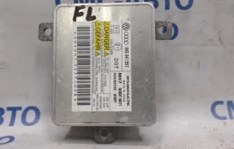 Блок розжига ксенона для Volkswagen Tiguan 2010 года на фотографиях