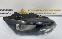 Фара правая для Volkswagen Polo 2013 года на фотографиях