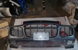 Бампер передний для Porsche Cayenne 2004 года на фотографиях